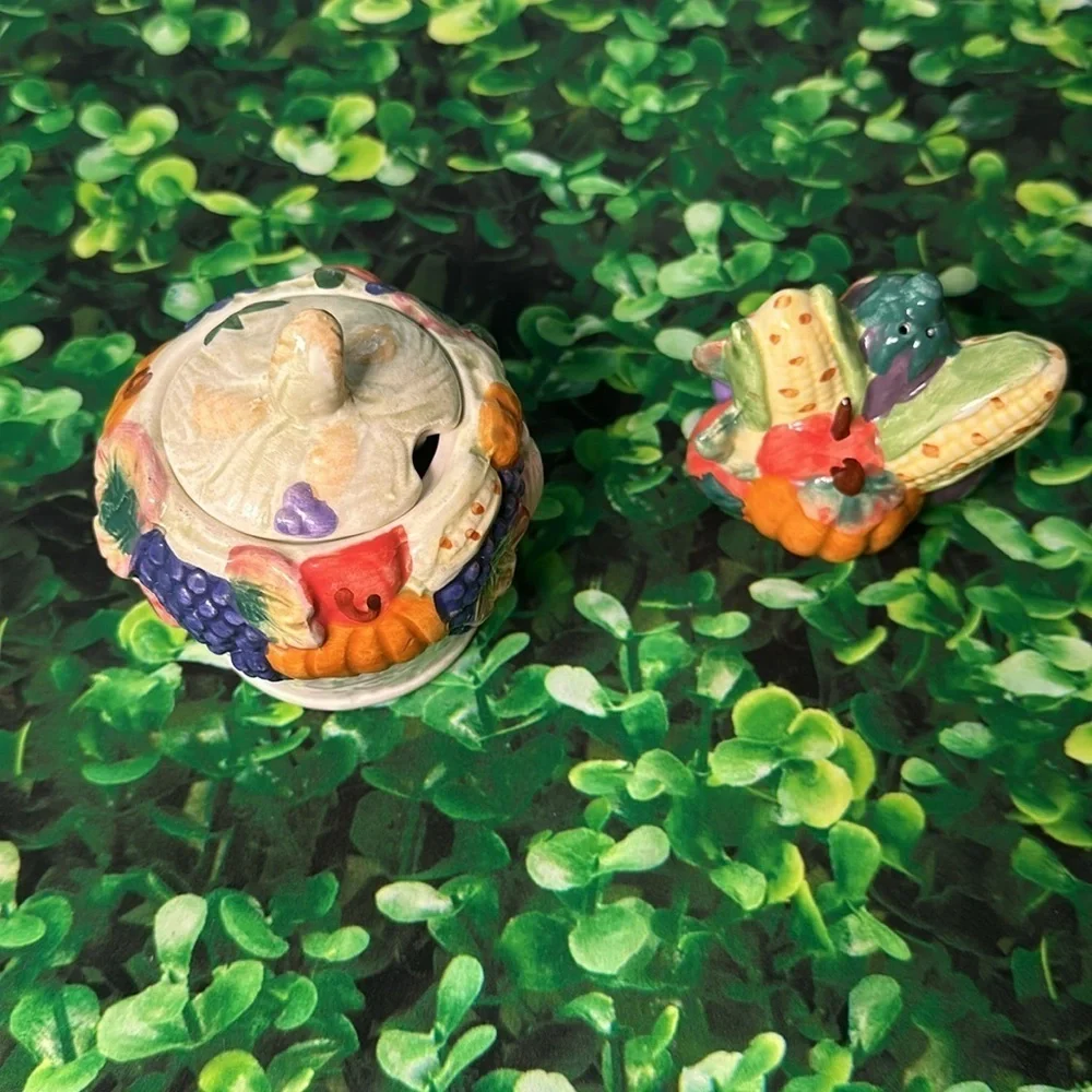 Vintage Vegetable Harvest Sugar Creamer Salt/Pepper Shaker ceramic kitchen set